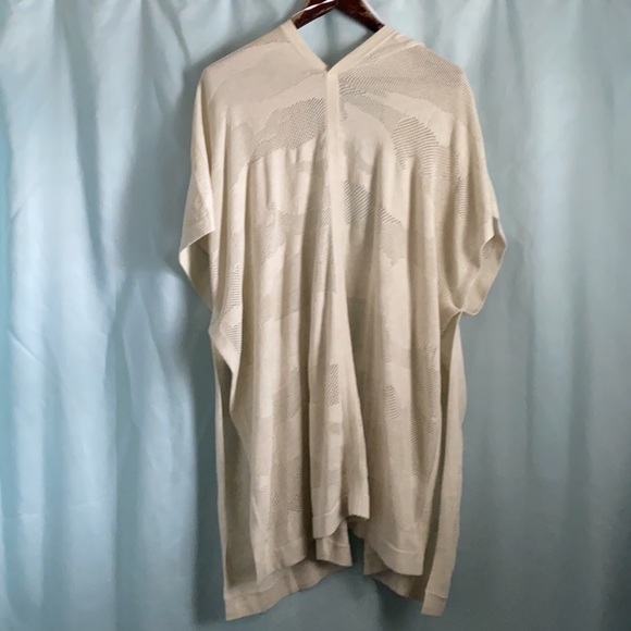 Lululemon Find Your Light Wrap htd light ivory - Picture 6 of 9